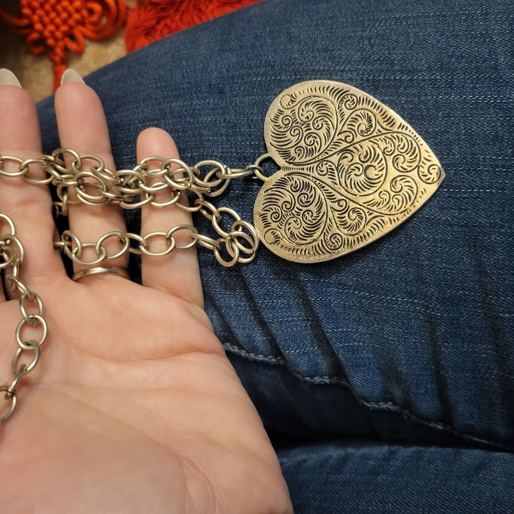 Elegant Gold Heart Pendant Necklace